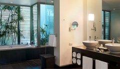 03 Twinpalms-Phuket-room-Grand Deluxe Palm Room.jpg